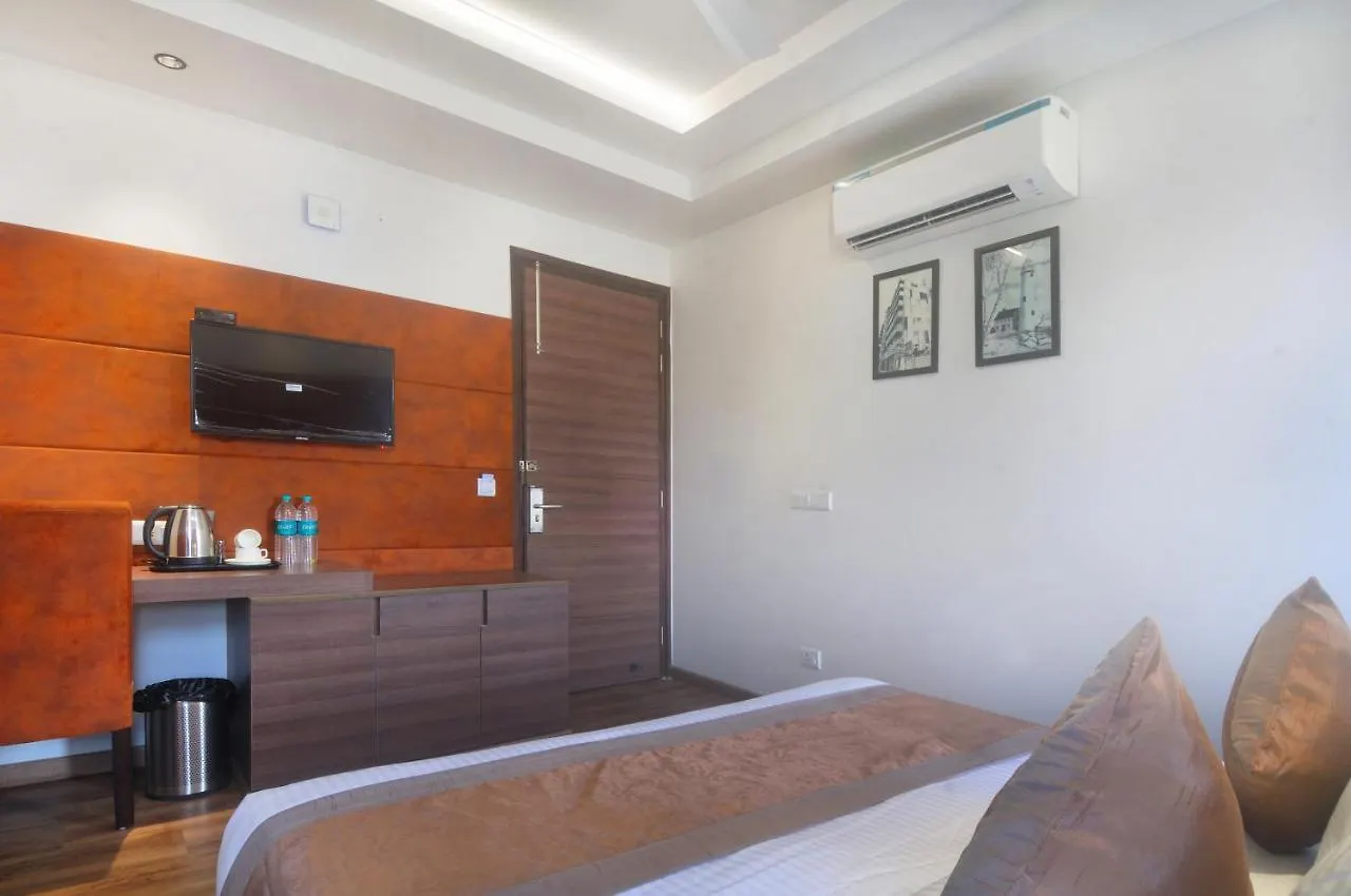 Hotel Primeland New Delhi